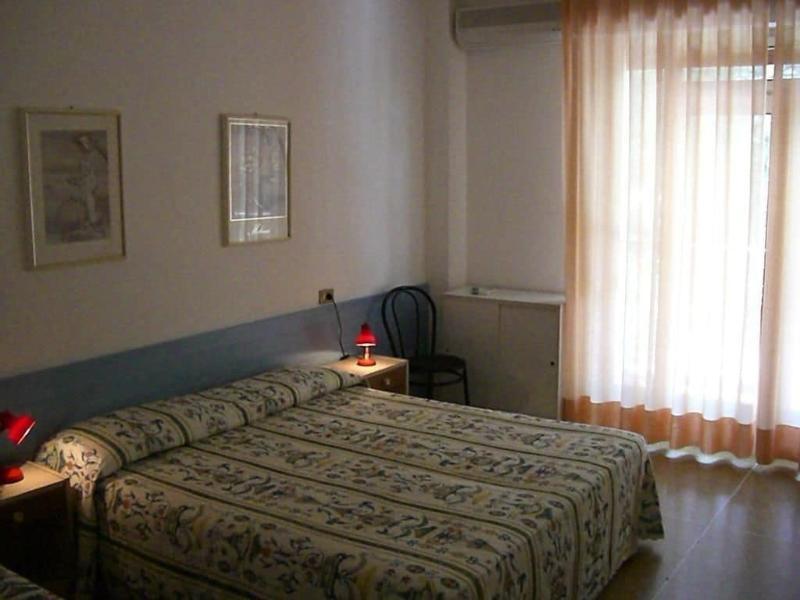 Hotel Myriam Lignano Sabbiadoro Ngoại thất bức ảnh