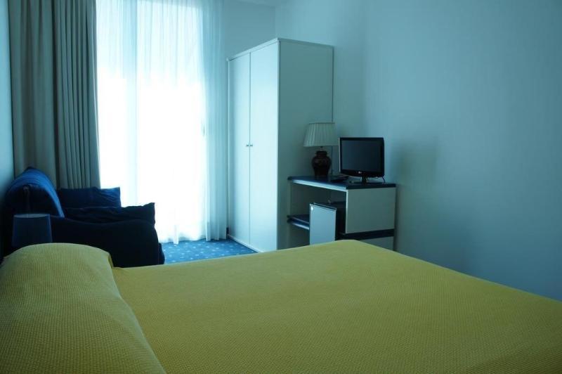 Hotel Myriam Lignano Sabbiadoro Ngoại thất bức ảnh
