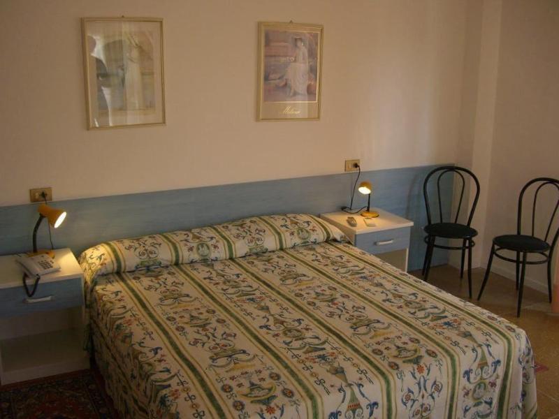 Hotel Myriam Lignano Sabbiadoro Ngoại thất bức ảnh