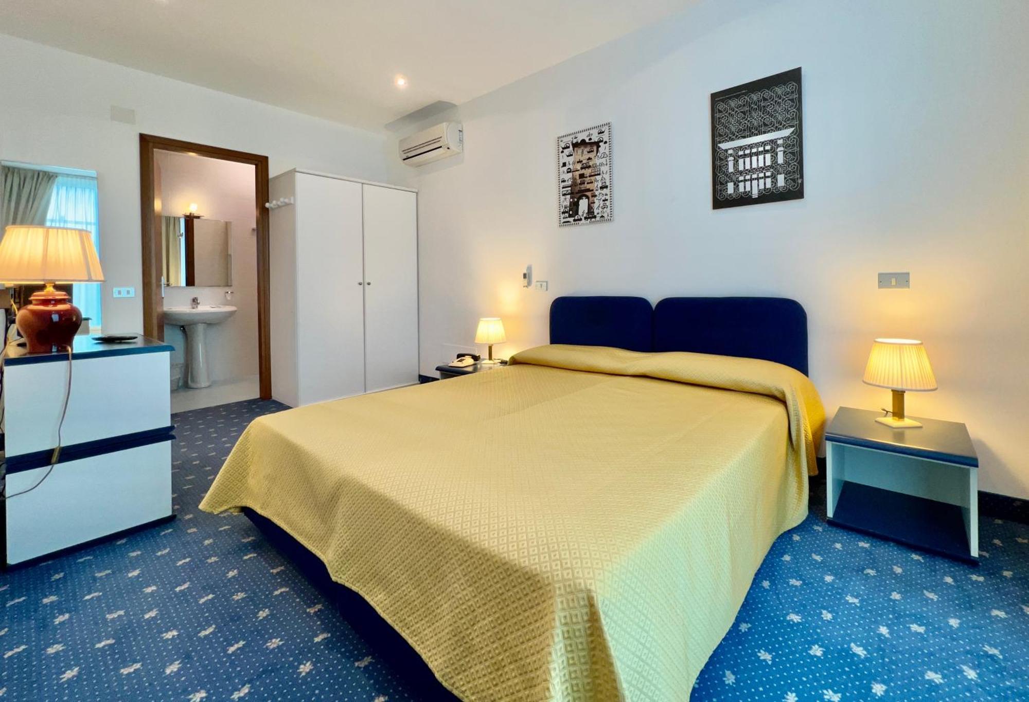 Hotel Myriam Lignano Sabbiadoro Ngoại thất bức ảnh