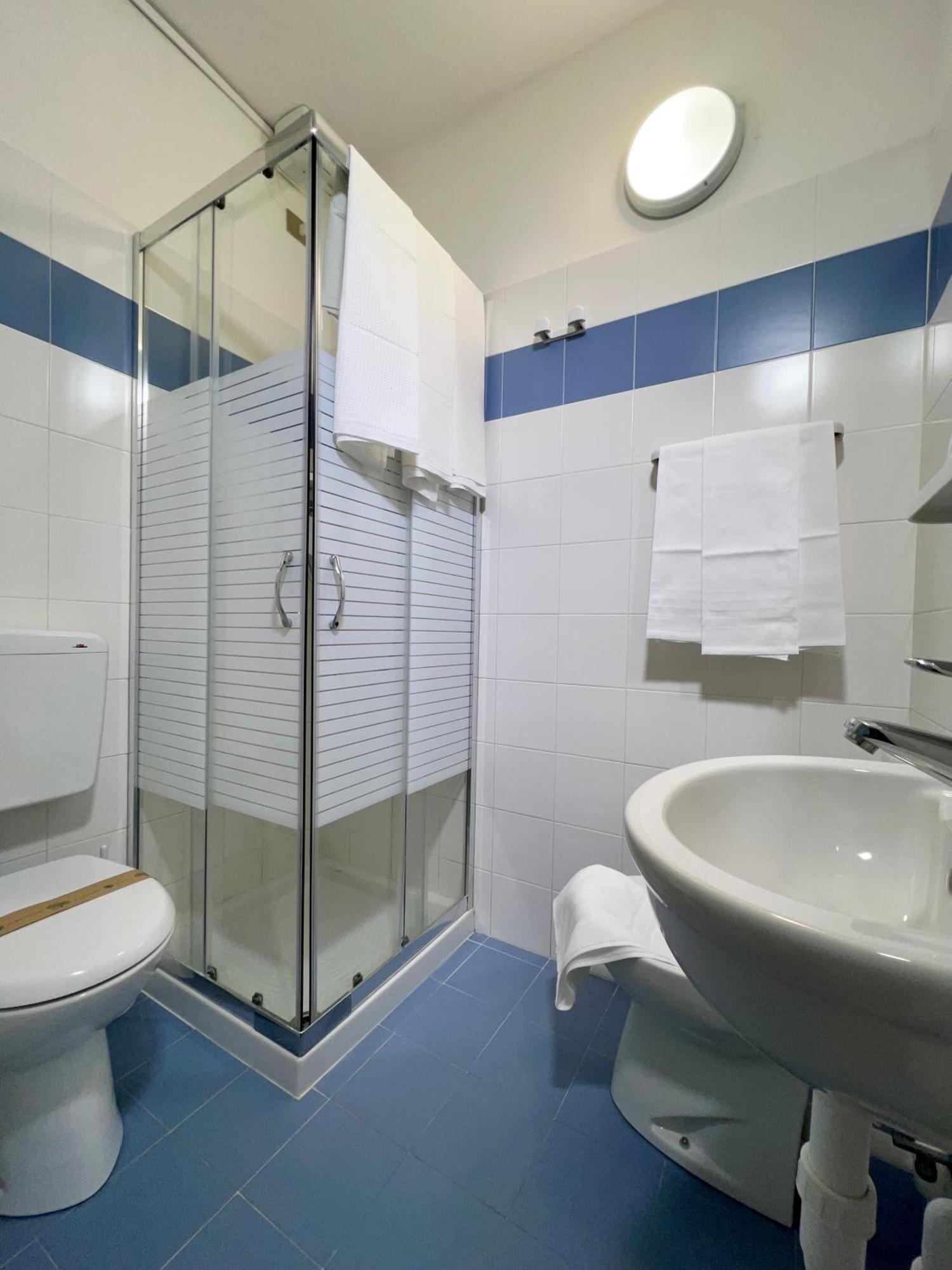 Hotel Myriam Lignano Sabbiadoro Ngoại thất bức ảnh