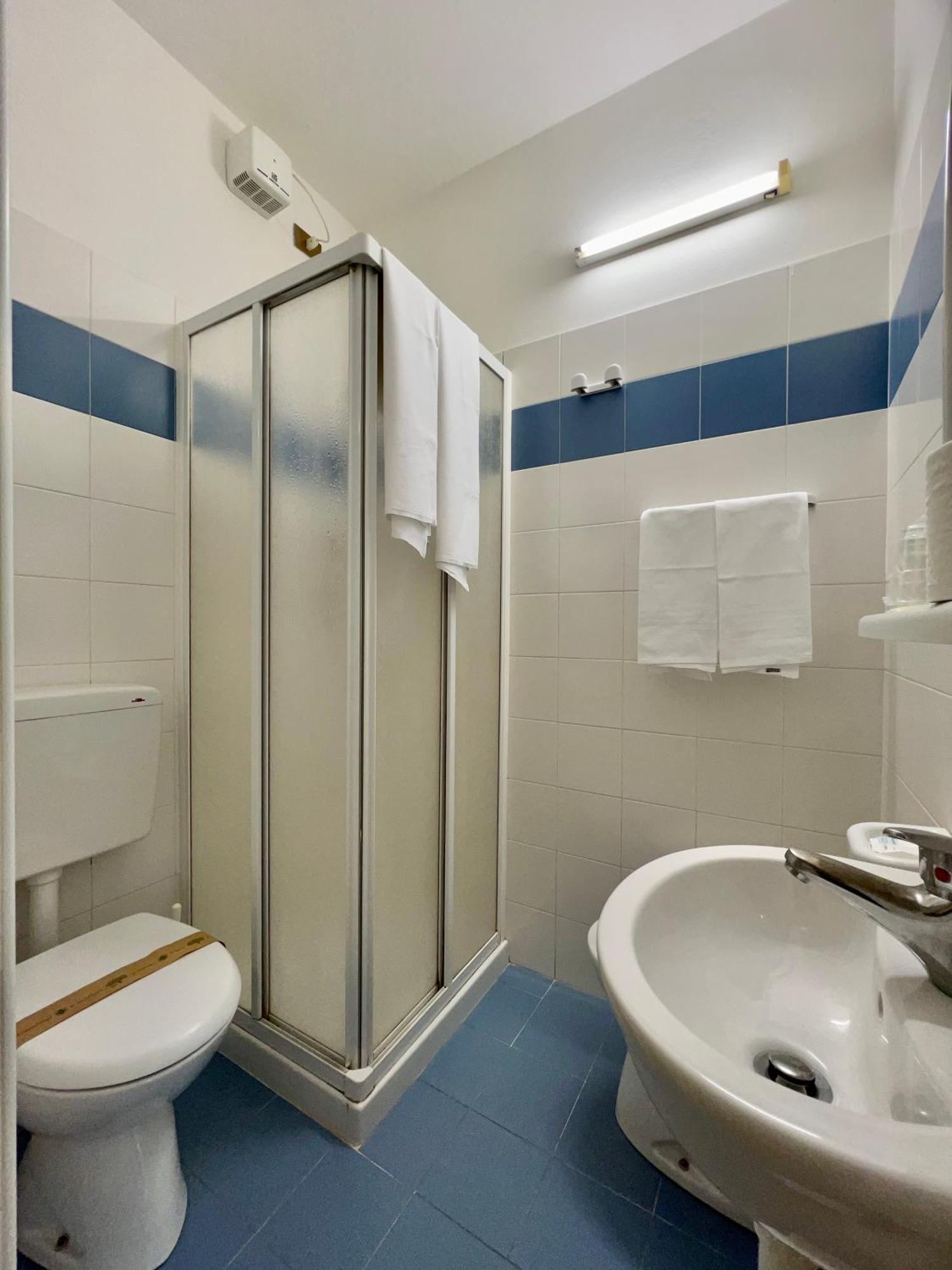 Hotel Myriam Lignano Sabbiadoro Ngoại thất bức ảnh