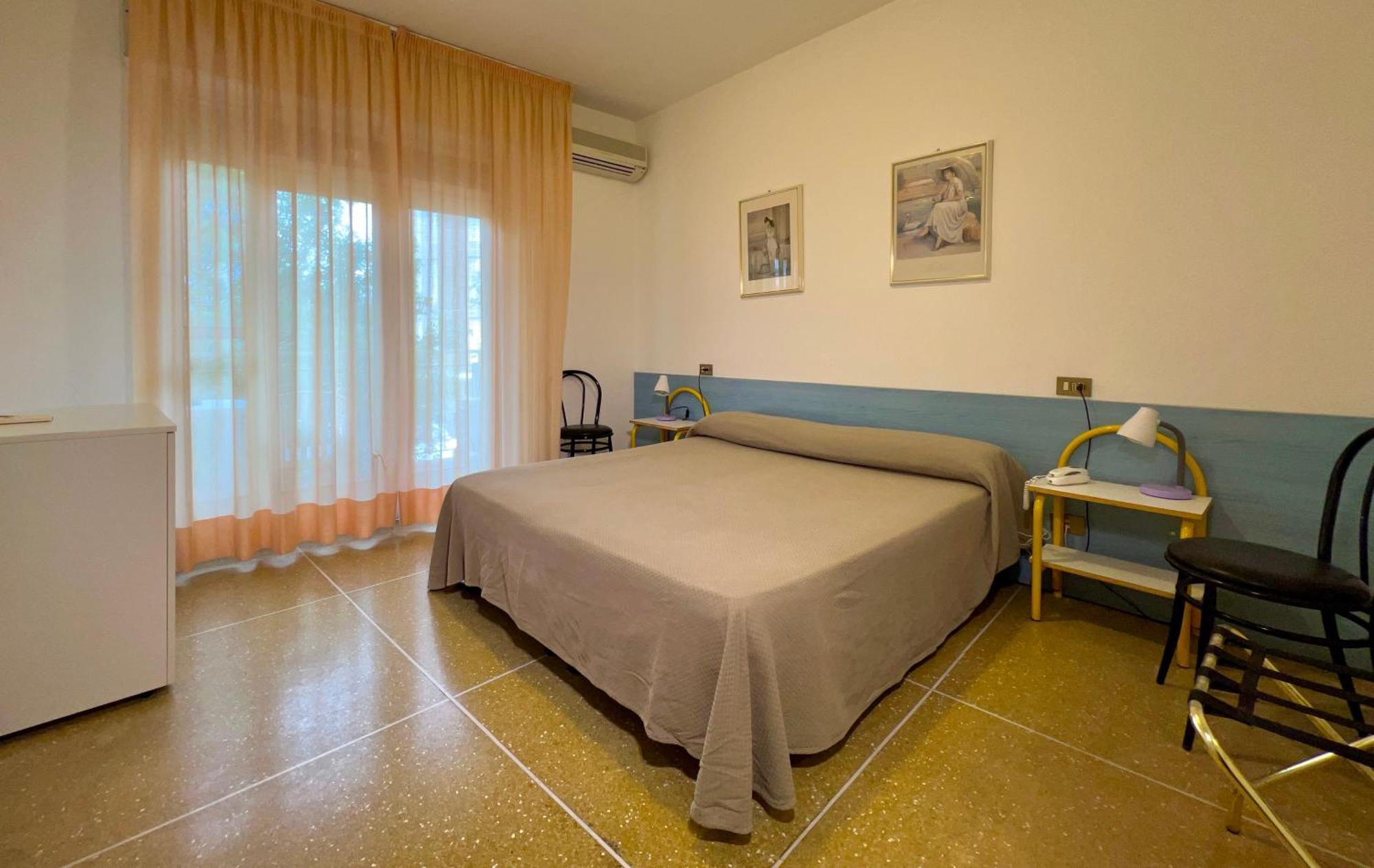 Hotel Myriam Lignano Sabbiadoro Ngoại thất bức ảnh