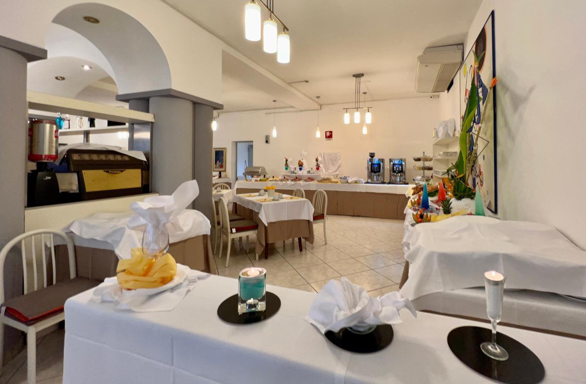 Hotel Myriam Lignano Sabbiadoro Ngoại thất bức ảnh
