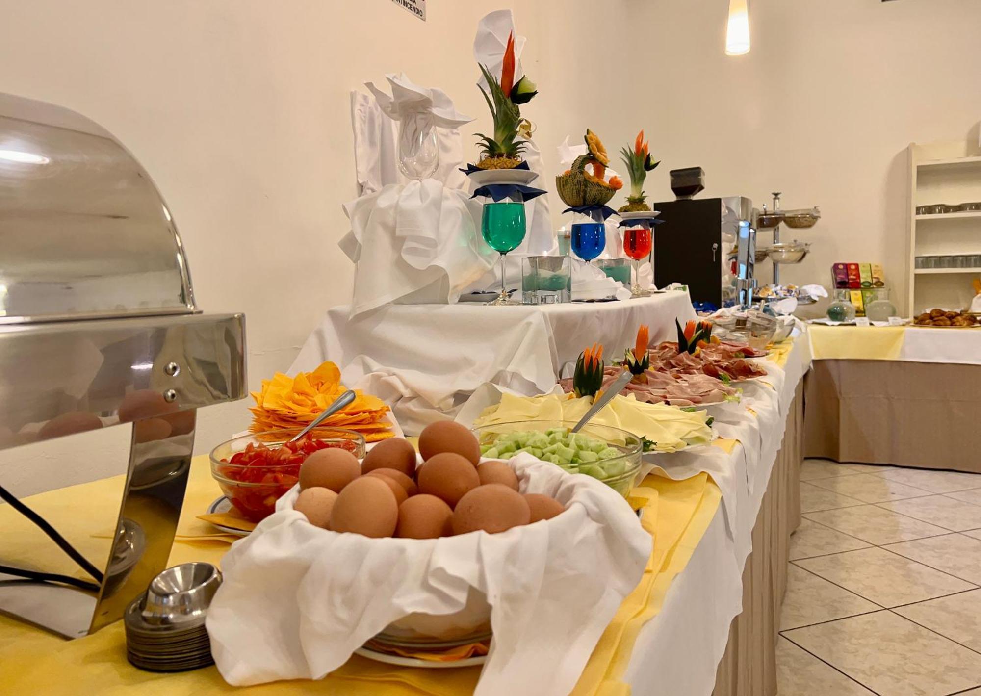 Hotel Myriam Lignano Sabbiadoro Ngoại thất bức ảnh