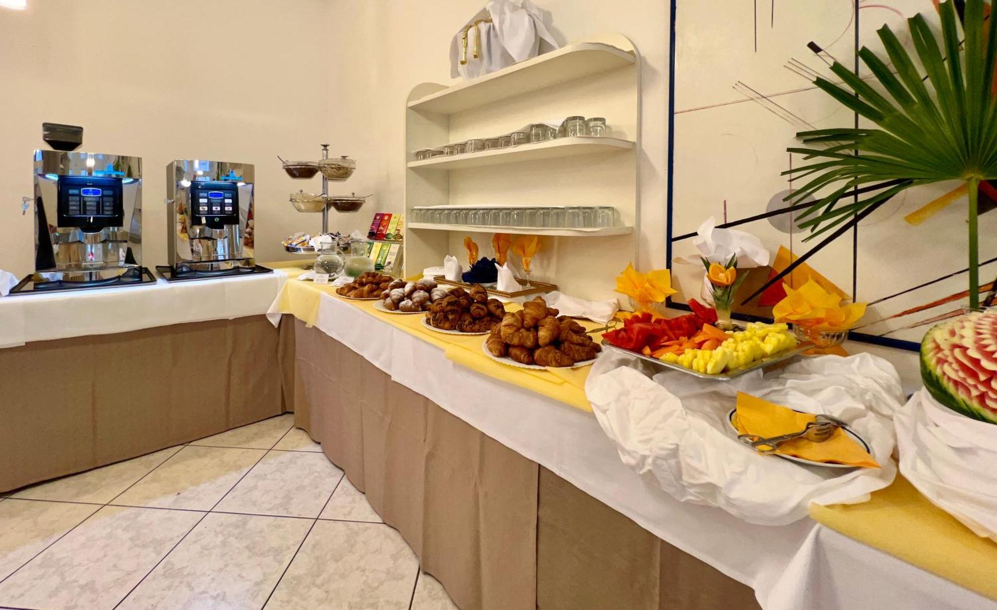 Hotel Myriam Lignano Sabbiadoro Ngoại thất bức ảnh