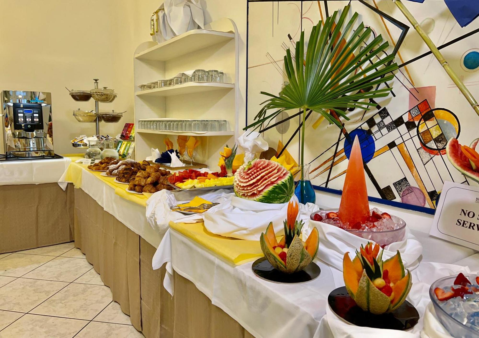 Hotel Myriam Lignano Sabbiadoro Ngoại thất bức ảnh