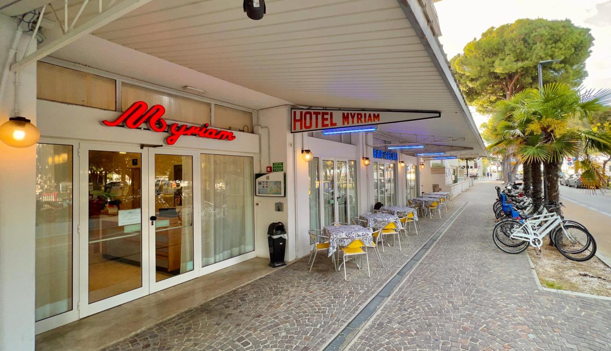 Hotel Myriam Lignano Sabbiadoro Ngoại thất bức ảnh